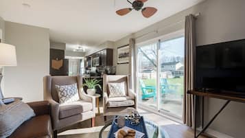 Een smart-tv, videogames, een dvd-speler en een filmbibliotheek