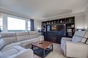 Smart-TV, videospill, DVD-spiller og filmbibliotek