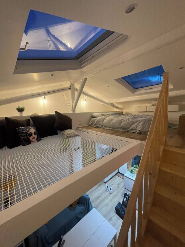 Interior - CENTER PARIS (Paris)