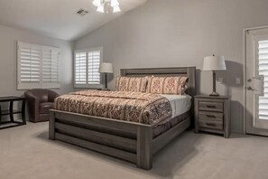 4 dormitorios, cuna de viaje, Internet y ropa de cama