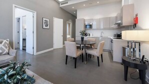 Unclassified image, 5 of 18, button - PBC | Two Bedroom Apartment in Kensington - KC:6 (London)