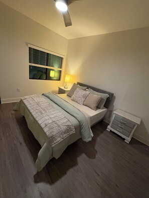 1 soverom, strykejern/-brett, wi-fi og sengetøy