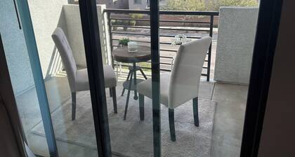 Cozy on-Suite with WiFi and fitness room in cool Henderson