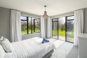 5 chambres, fer et planche à repasser, Wi-Fi gratuit, draps fournis