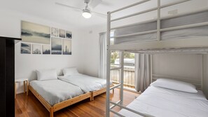 3 bedrooms, WiFi, bed sheets