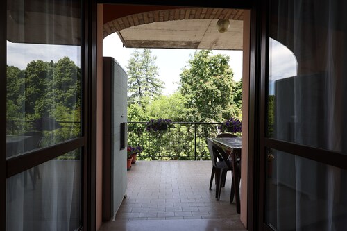 Alby's apartment, in the Motor Valley with private parking