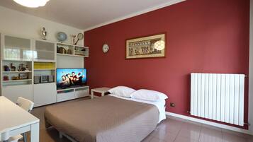 1 Schlafzimmer, Schreibtisch, Bügeleisen/Bügelbrett, kostenloses WLAN