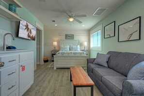 House (2 Bedrooms) | Interior - Sailfish & Dolphin Buyout by Avantstay 2 Units, Marina Front + View, Patio (Port Aransas)