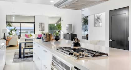 Kings Road West Hollywood Luxury Pool, Views, Firepit, Modern Design