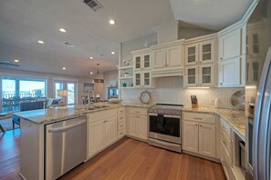 Interior - Sailfish & Blue Marlin Buyout by Avantstay 2 Units, Marina Front + View, Patio (Port Aransas)