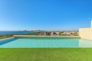 Outdoor pool - Torre San Angel (Cabo San Lucas)