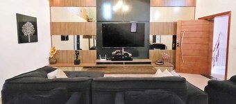 Detached cinema house, excellent location in the Guilhermina neighborhood  