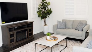 Smart TV, caminetto