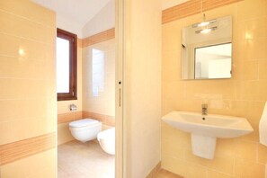 Ducha, secador de pelo, bidet