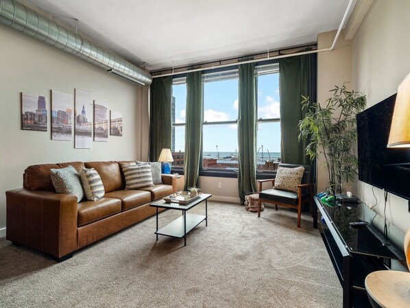 Fernseher, Videospiele, Tischfußball