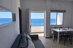 아파트, 흡연 | 3 개의 침실