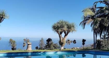 Espectacular Villa con Piscina y Vistas al Valle