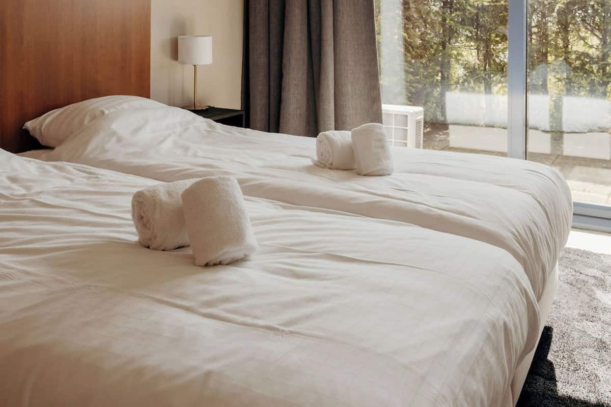 2 bedrooms