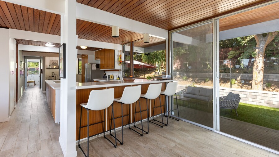 Mid-century Masterpiece With Pool Spa Tesla