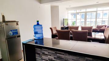 Familie appartement, 4 slaapkamers, balkon, uitzicht op bergen | Privékeuken