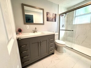 House | 4 bedrooms - New Fresh House in Seminole Close to Beach (Seminole)