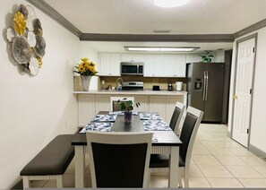 House - Home Close to Saint Pete Pier Quiet Spacious (St. Petersburg)