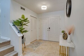 House - Pool Spacious Central Home 7mile to Beach (Tampa)