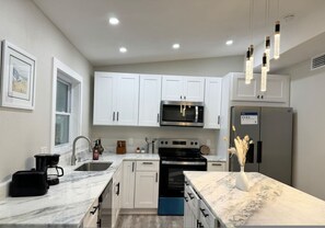 5 bedrooms - Pool Home in Seminole 5miles to Beach (Seminole)