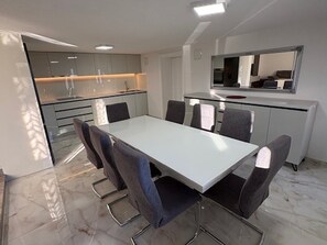 House | Dining