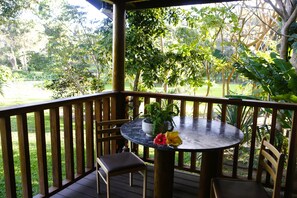 Traditional-Villa, Mehrere Betten, Gartenblick | Terrasse/Patio