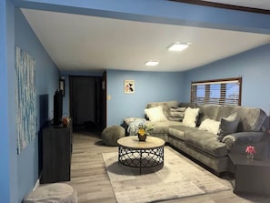 Unclassified image, 5 of 18, button - Spacious 4-bedroom house in charming Ransomville with WiFi (Ransomville)