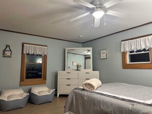 Unclassified image, 2 of 18, button - Spacious 4-bedroom house in charming Ransomville with WiFi (Ransomville)