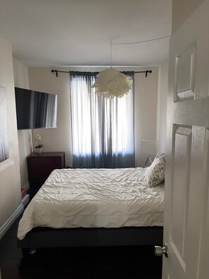 1 bedroom, WiFi, bed sheets