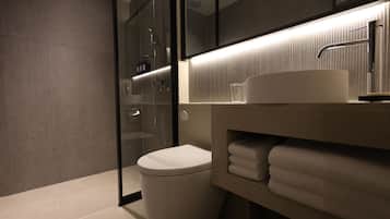 Urban Bath Terrace Family | Bathroom | Shower, hair dryer, slippers, soap