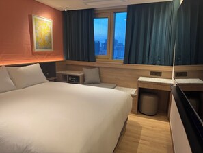 Superior Double Room, 1 Katil Raja (King) | Peti besi dalam bilik, langsir/tirai gelap terus, Wi-fi percuma 