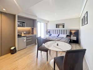 开间, 露台 | 餐厅