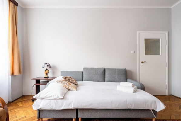 1 chambre, fer et planche à repasser, Wi-Fi, draps fournis