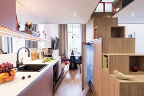 Refrigerador, microondas, parrilla de estufa y lavavajillas