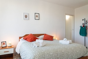 1 habitación, tabla de planchar con plancha, wifi y ropa de cama