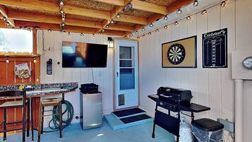 Condo (3 Bedrooms) | Property amenity