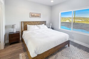 4 bedrooms, iron/ironing board, travel cot, free WiFi - Silver Creek Sanctuary - Relax & Explore Park City (Park City)