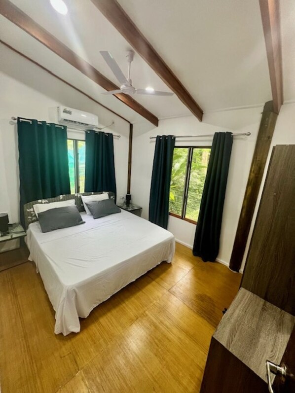 3 habitaciones, tabla de planchar con plancha y wifi gratis 