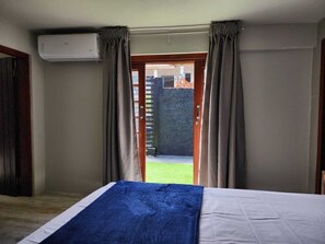 1 間睡房、書桌、可攜式嬰兒床、Wi-Fi