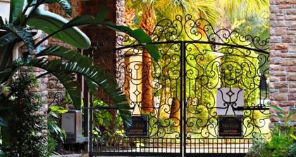 Elegant Cozy Luxury Lives Here, steps away from the Galleria Mall. Best Location