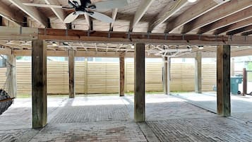 House (2 Bedrooms) | Property amenity