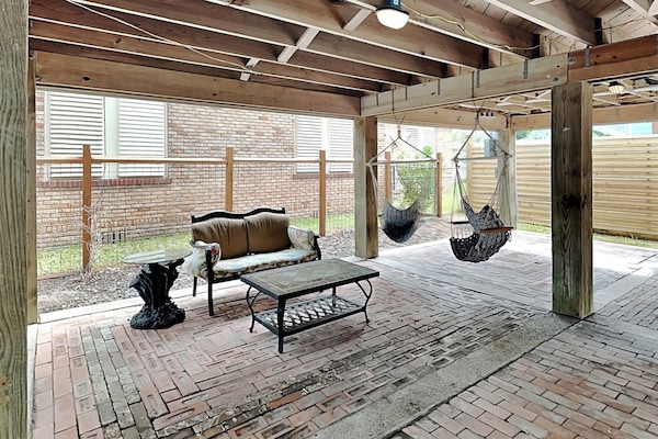 House (2 Bedrooms) | Property amenity