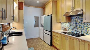 Maison (2 Bedrooms) | Divers