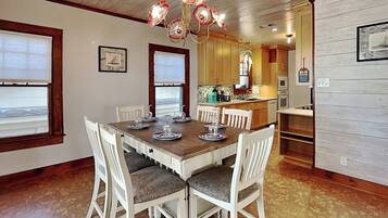 House (2 Bedrooms) | Property amenity