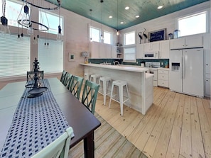 House (5 Bedrooms) | Property amenity