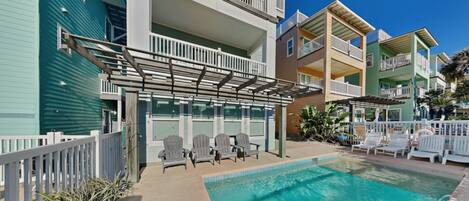 House (5 Bedrooms) | Front of property